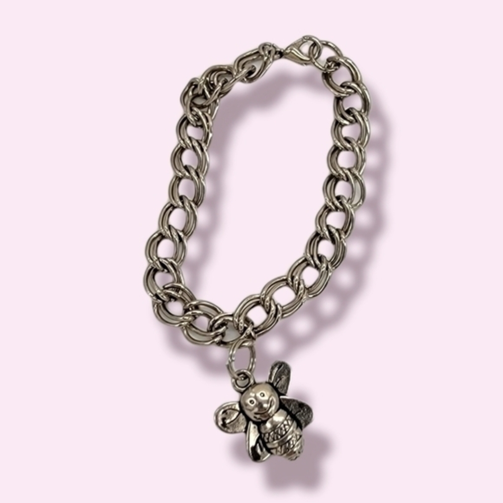 Double link chunky bee charm‎ bracelet